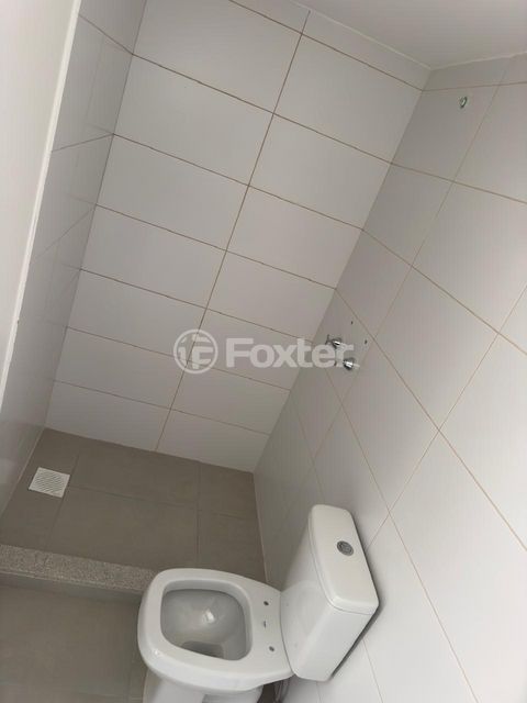Image 10 - 899110