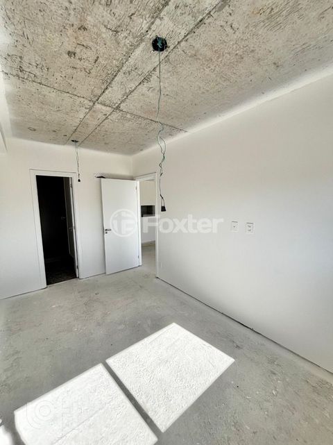 Image 10 - 899151