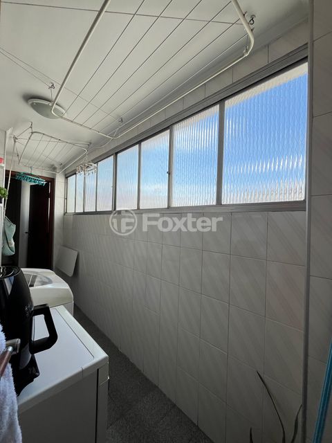 Image 7 - 899190