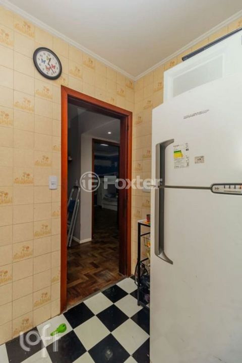 Image 7 - 899205
