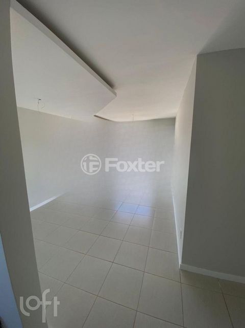 Image 7 - 899216