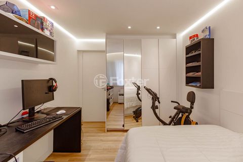 Image 9 - 899232