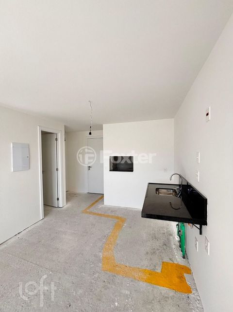Image 3 - 899377