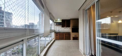 Image 1 - 899383