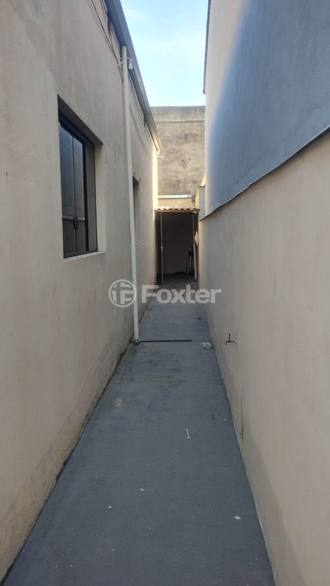 Image 7 - 899387