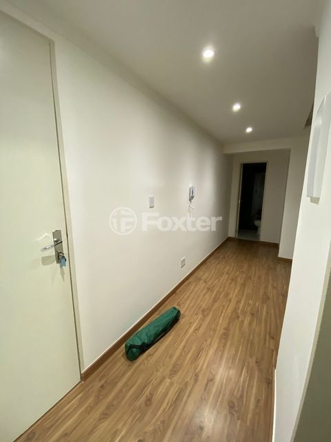 Image 3 - 899389