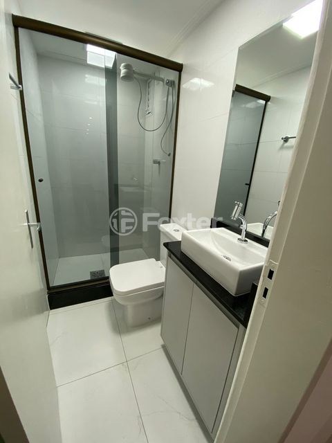 Image 8 - 899389