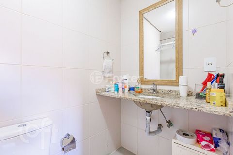 Image 9 - 899398