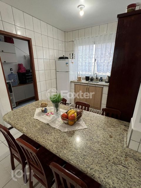 Image 3 - 899403