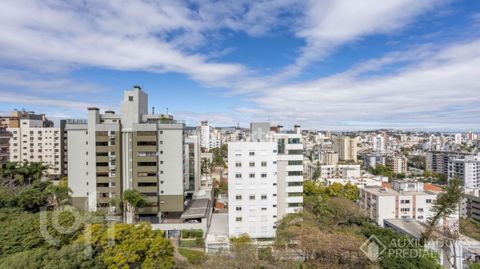 Image 4 - 899424