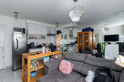 Image 4 - 899436