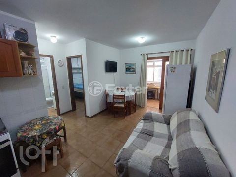 Image 7 - 899437