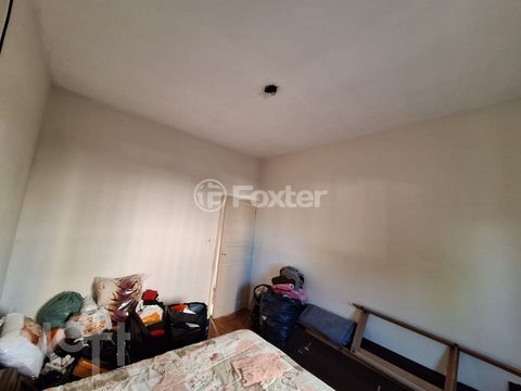 Image 7 - 899446