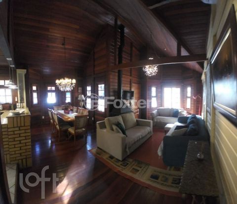 Image 7 - 899463