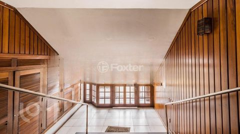 Image 6 - 899472