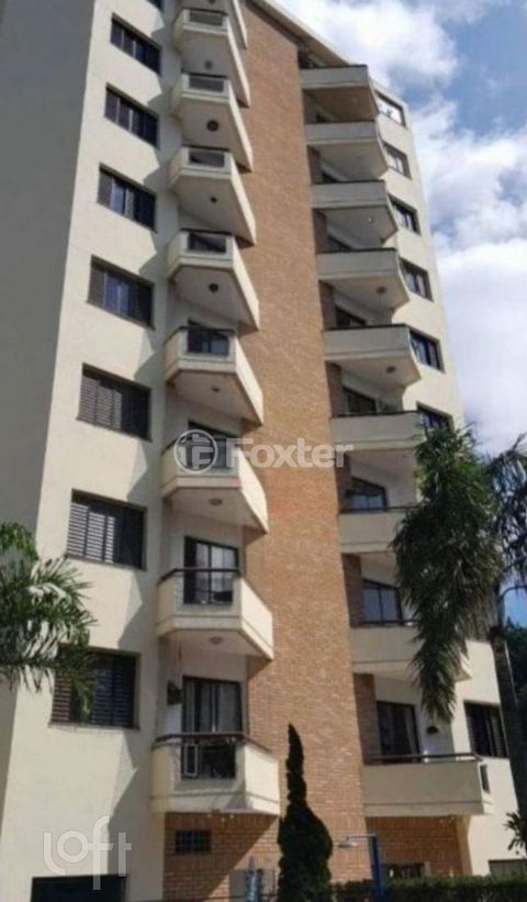 Image 9 - 899505