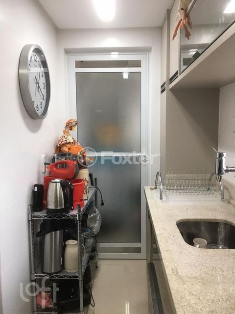 Image 7 - 899516