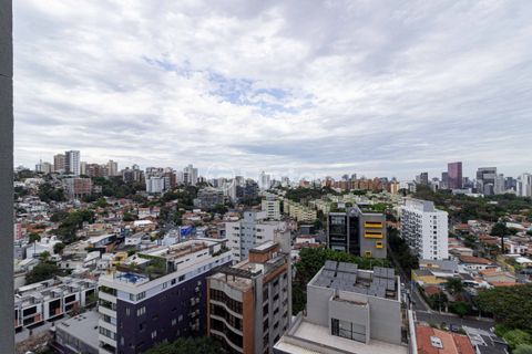 Image 3 - 899537