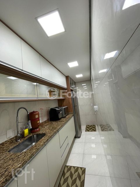 Image 7 - 899545