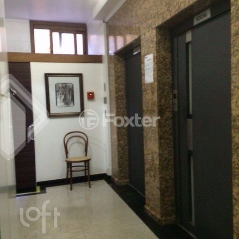 Image 6 - 899569