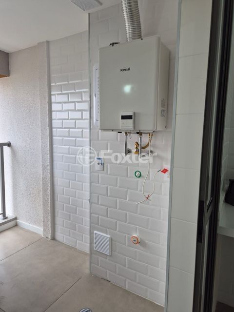 Image 7 - 899578