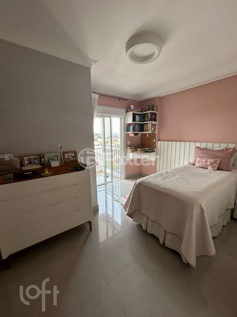 Image 9 - 899582