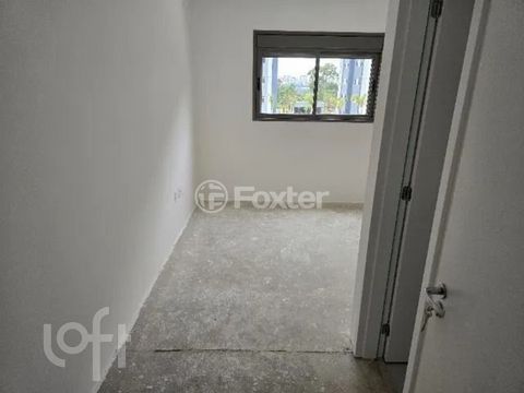 Image 6 - 899586