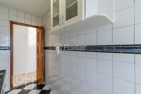 Image 8 - 899595
