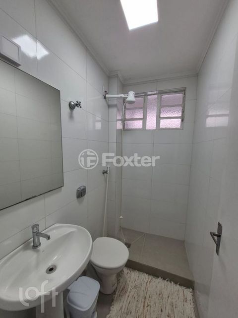 Image 7 - 899616