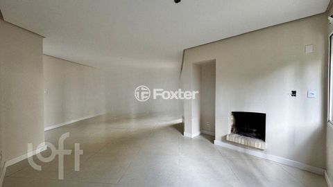 Image 3 - 899641