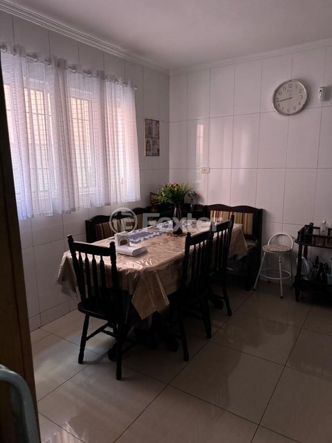 Image 2 - 899646