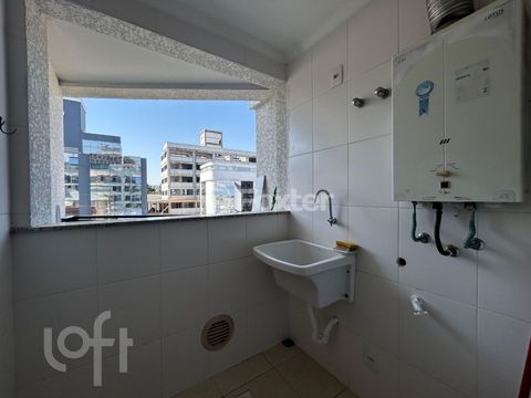 Image 7 - 899650