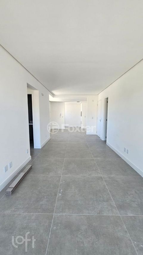 Image 7 - 899653