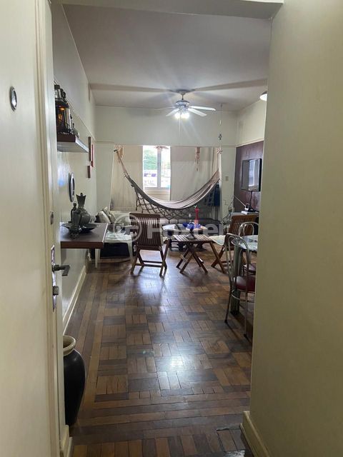 Image 0 - 899676