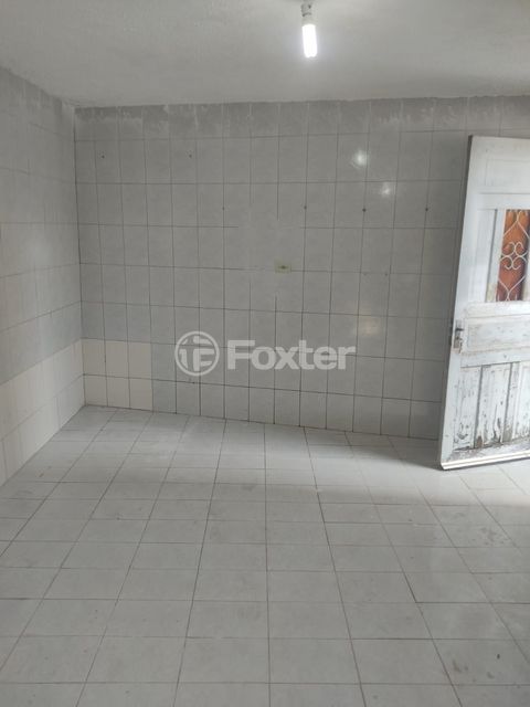 Image 6 - 899689
