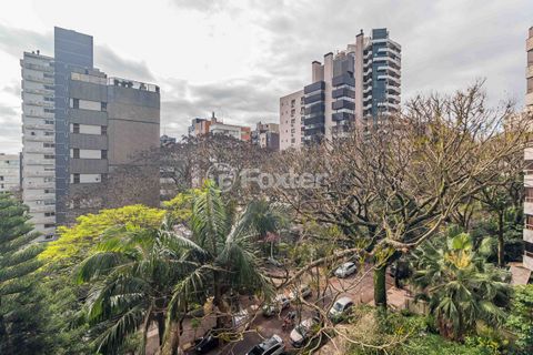 Image 5 - 899695