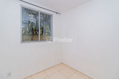 Image 7 - 899737
