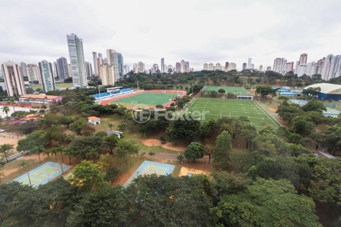 Image 2 - 899739