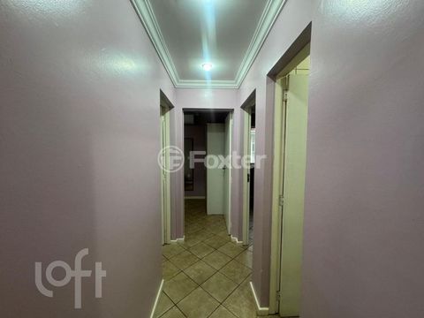 Image 8 - 899741