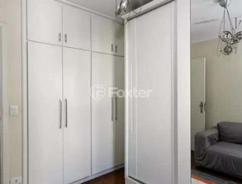 Image 9 - 899754