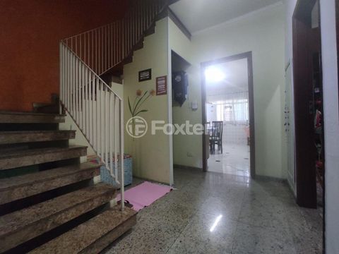 Image 7 - 899757