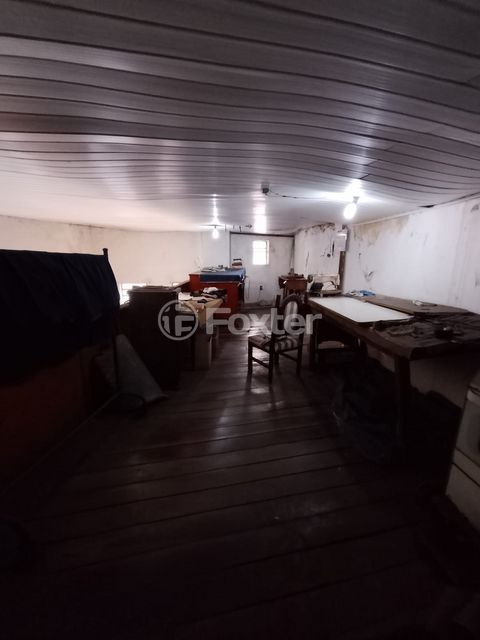 Image 10 - 899799