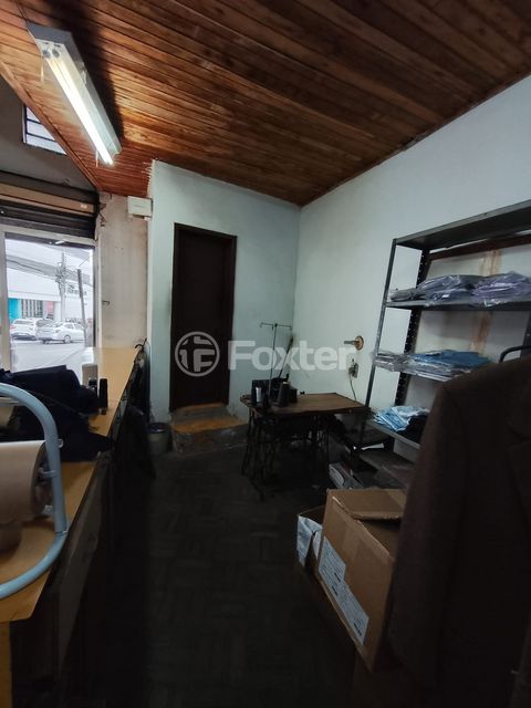Image 3 - 899799