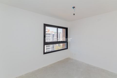 Image 19 - 899815