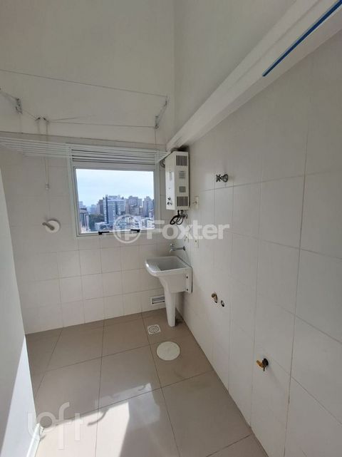 Image 9 - 899897