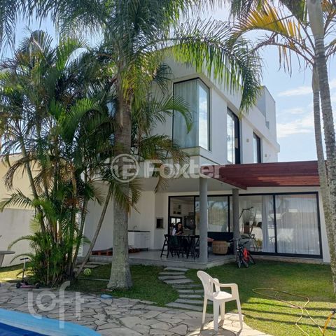 Image 7 - 899964