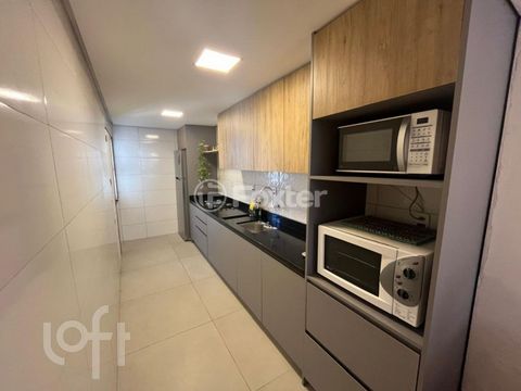 Image 3 - 899967