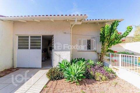 Image 8 - 899984