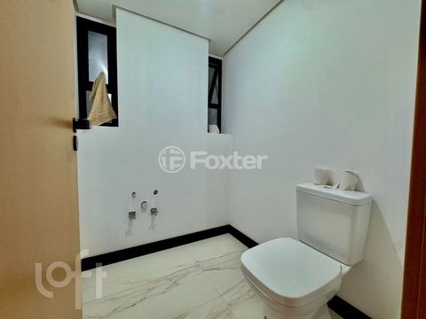 Image 7 - 900011