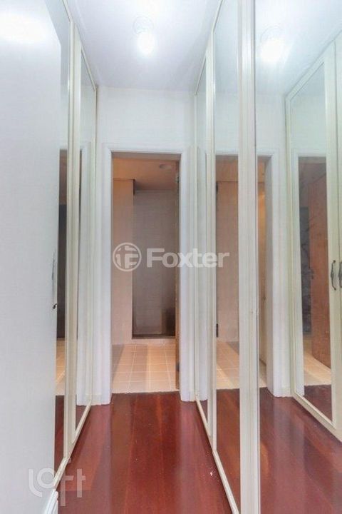 Image 11 - 900013